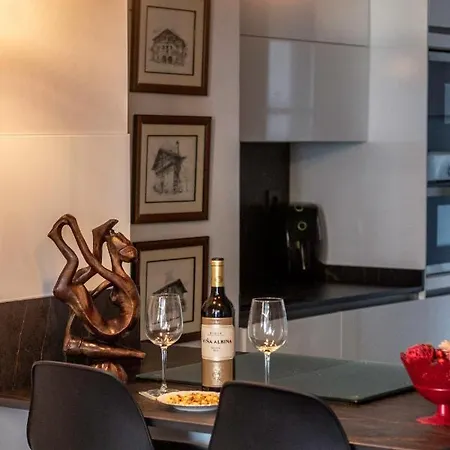 Arte V With Parking By Aston Apartamento