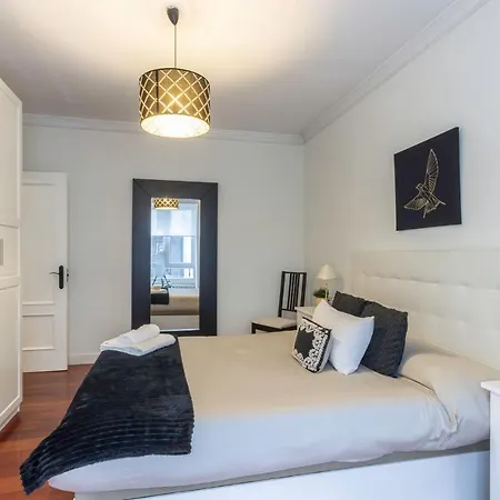 Arte V With Parking By Aston