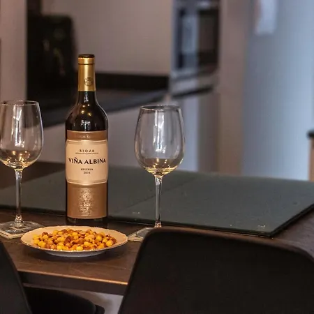 Arte V With Parking By Aston