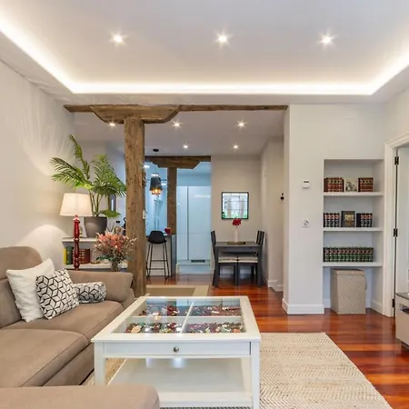 Arte V With Parking By Aston Lejlighed *