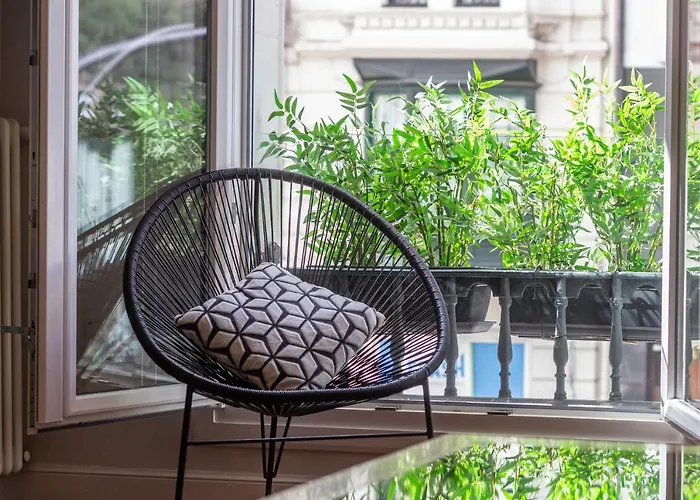 Arte V With Parking By Aston